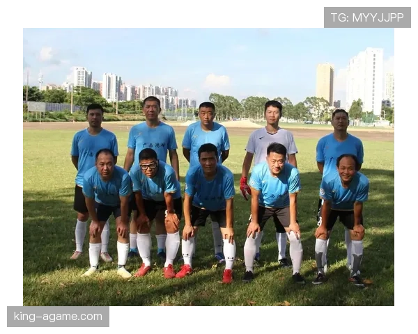 第四官员在足球比赛中的职责与裁判权限解析